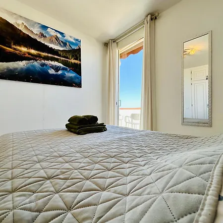 Apartment Island View *